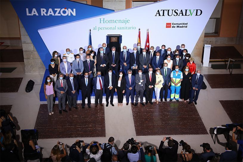 Homenaje Sanitarios La Razón