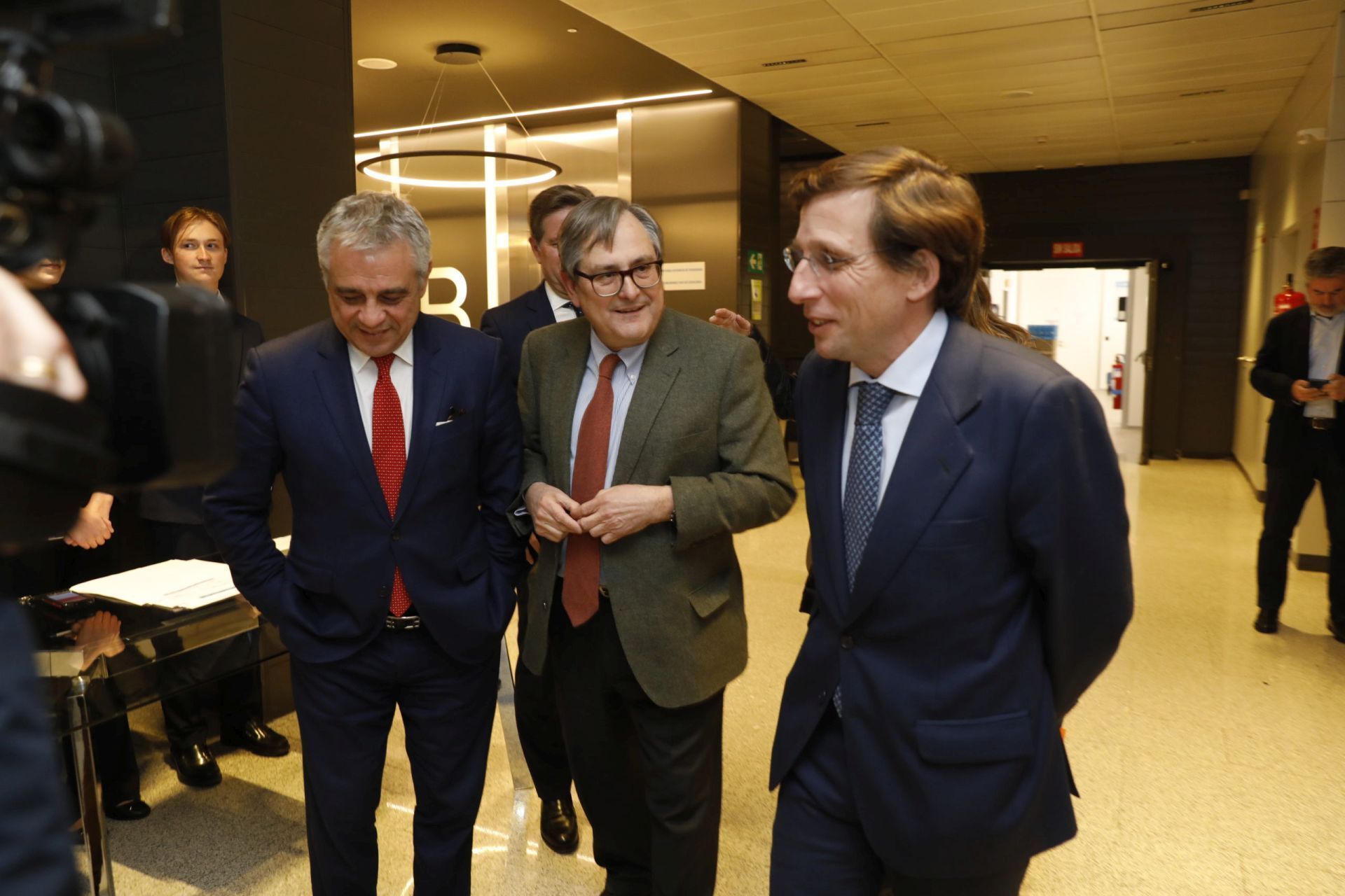 Andrés Navarro, Francisco Marhuenda y José Luis Martínez – Almeida