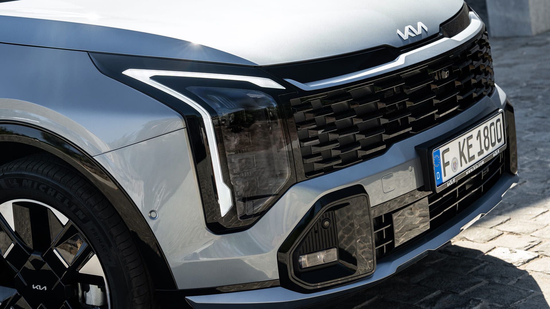 kia-new-sportage-gtline-my26-lunar-silver-static-digital-1920x1080-017