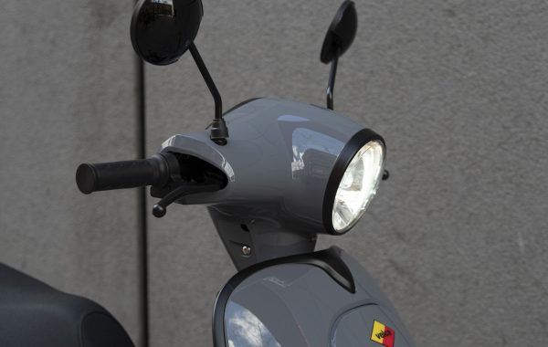 Velca Calima S - Detalles Faro (2)