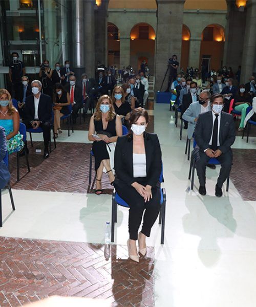 El director de LA RAZÓN, Francisco Marhuenda; la presidenta de la Comunidad de Madrid, Isabel Díaz Ayuso, y Andrés Navarro, consejero delegado de LA RAZÓN